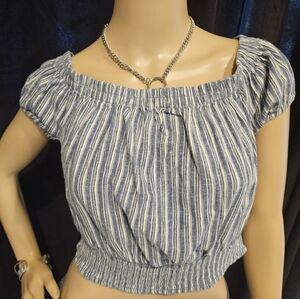 Aeropostale off the shoulder runched crop top. SIZE SMALL